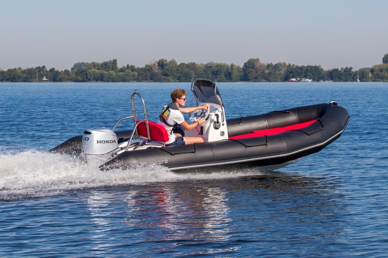 bombard-sunrider-550-rib-honda-60pk-rubberboot-aalsmeer (15)