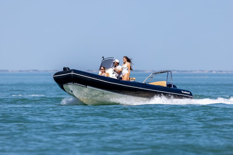 Bombard_Sunrider_700_oléron (31)