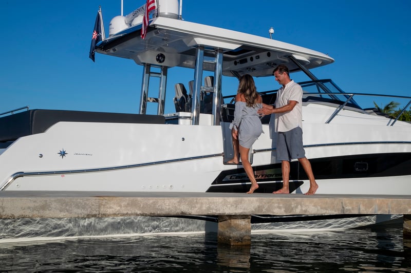 Spacious bathing platform on the Cap Camarat 12.5 WA