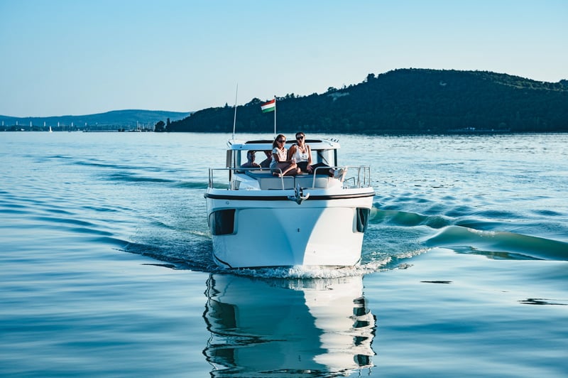 DELPHIA_10_LOUNGETOP_IMAGE_EXTERIOR_BALATON_12