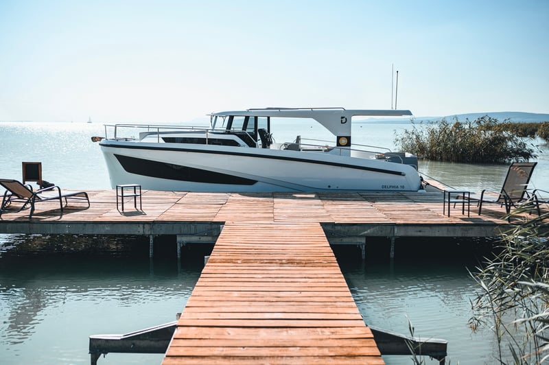 DELPHIA_10_LOUNGETOP_IMAGE_EXTERIOR_BALATON_8