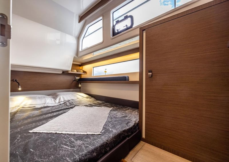 delphia11-lounge-ext20
