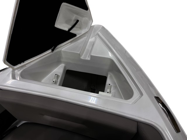 Four Winns H6 Anchor Storage