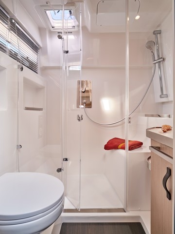 TH36 Interior Starboard Cabin Head 6MB NicolasClaris 1