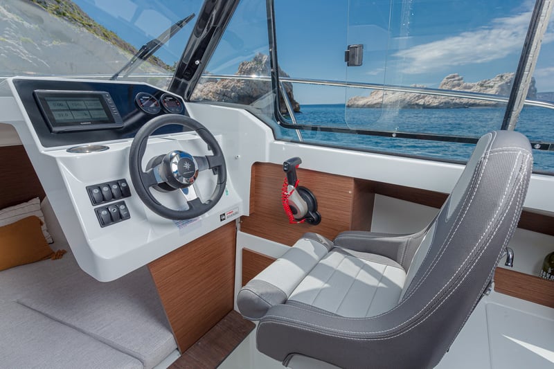 Jeanneau Merry Fisher 605 ohjauskonsoli