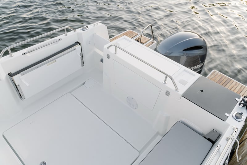Merry Fisher 695 monikäyttöinen avotila kalastukseen