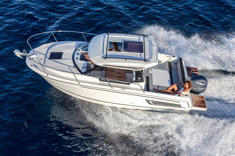 Uusi runkomuotoilu Merry Fisher 795 Serie 2