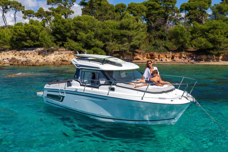 Jeanneau Merry Fisher 795 - täydellinen perhevene.