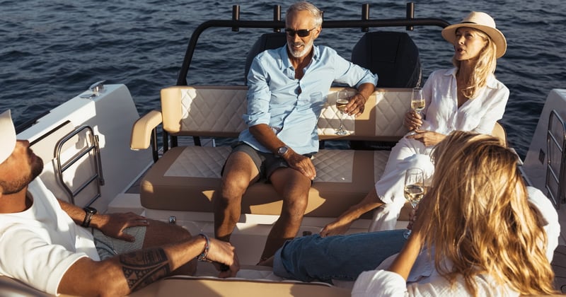 X10CC veneilijöiden käytössä Cannesin näyttelyssä